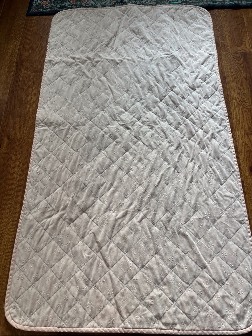 Quilted Pale Pink Bed Pad - Lightweight Quilted Mattress Protector